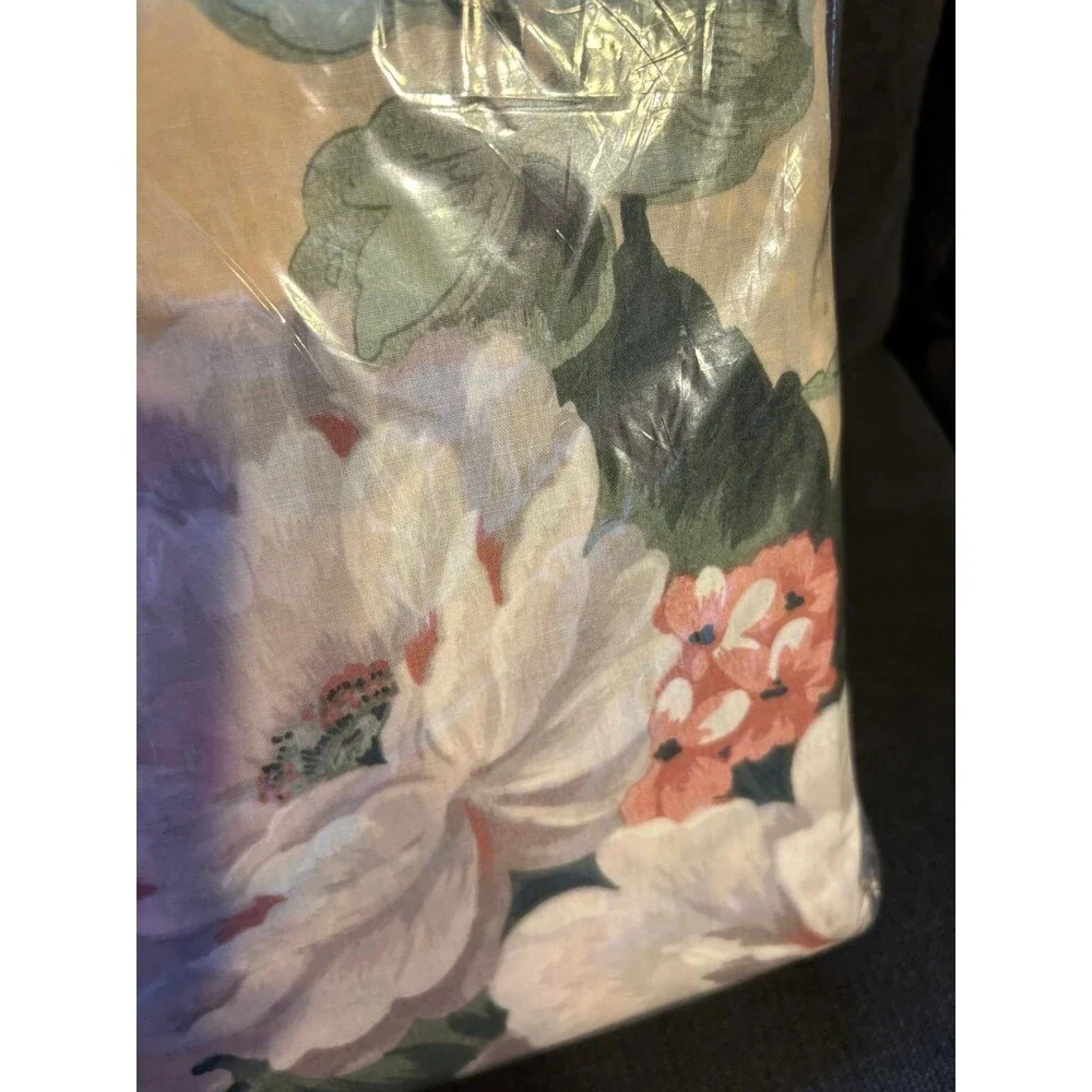 Distinctive designs USA made vintage garden gables floral sheet set pillowcase